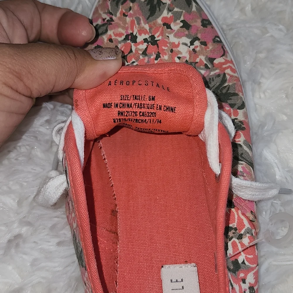 AEROPOSTALE floral shoes - Picture 6 of 8
